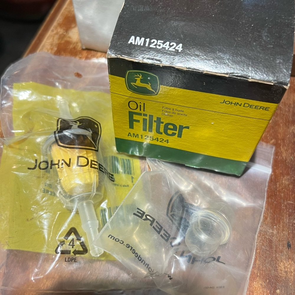John Deere Oil / fuel / air Filter set AM125424 am116304 593557